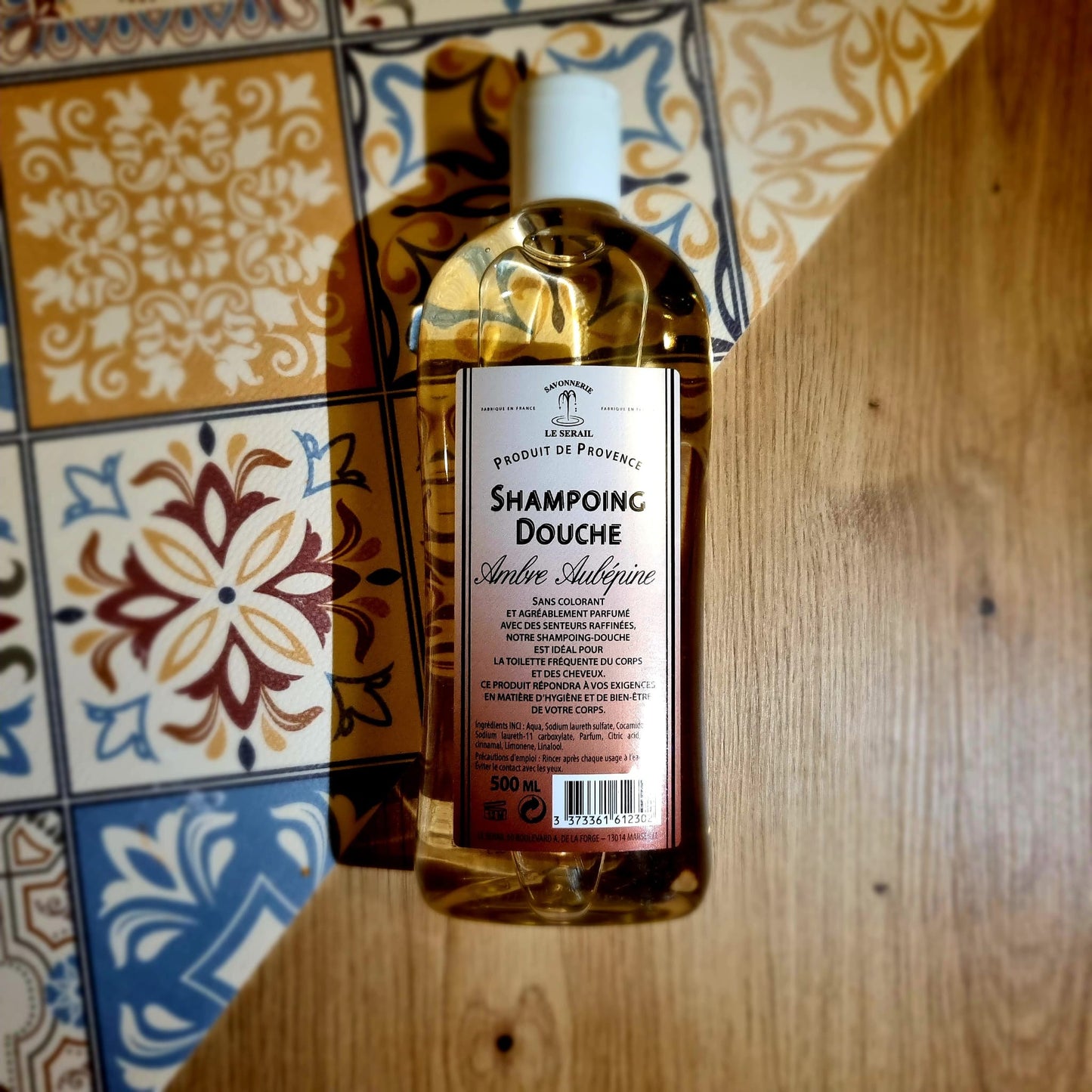 Shampoing douche ambre aubépine le Sérail 500ml