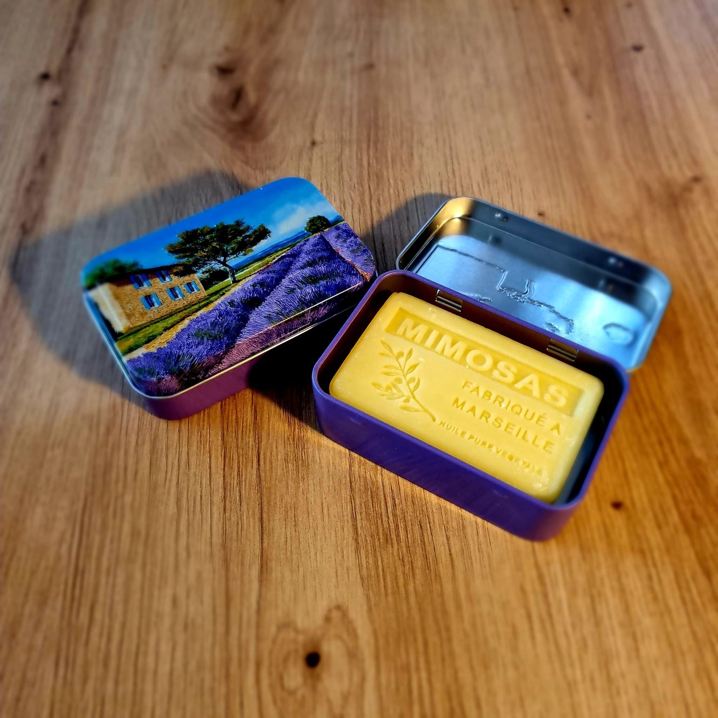 Boîte à savon en métal