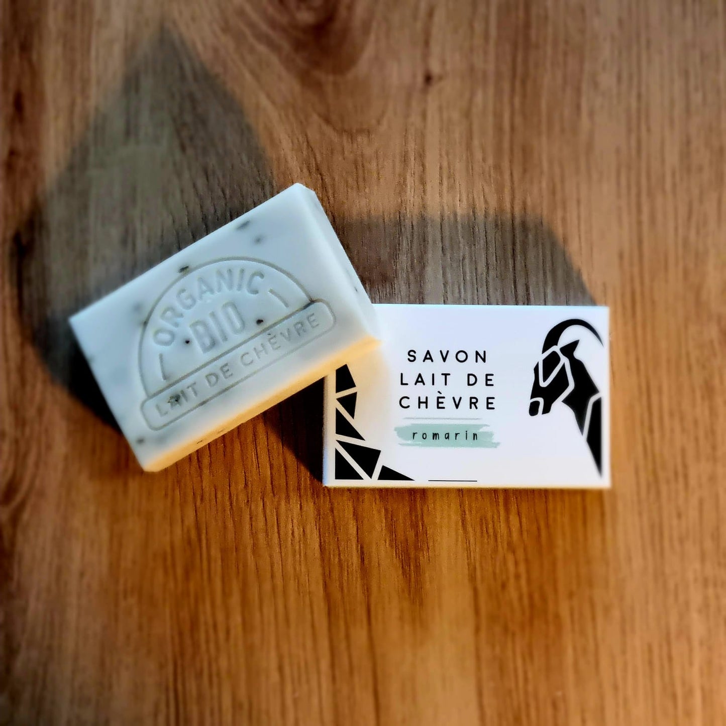 Savon au lait de chèvre romarin